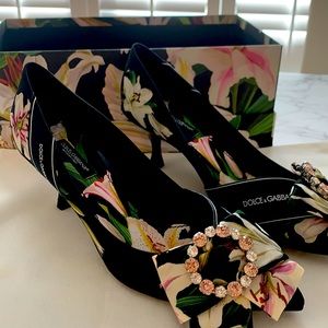 Dolce & Gabbana black formal shoes w/jewel detail